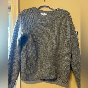 Old Nav Crewneck Sweater in Heather Gray